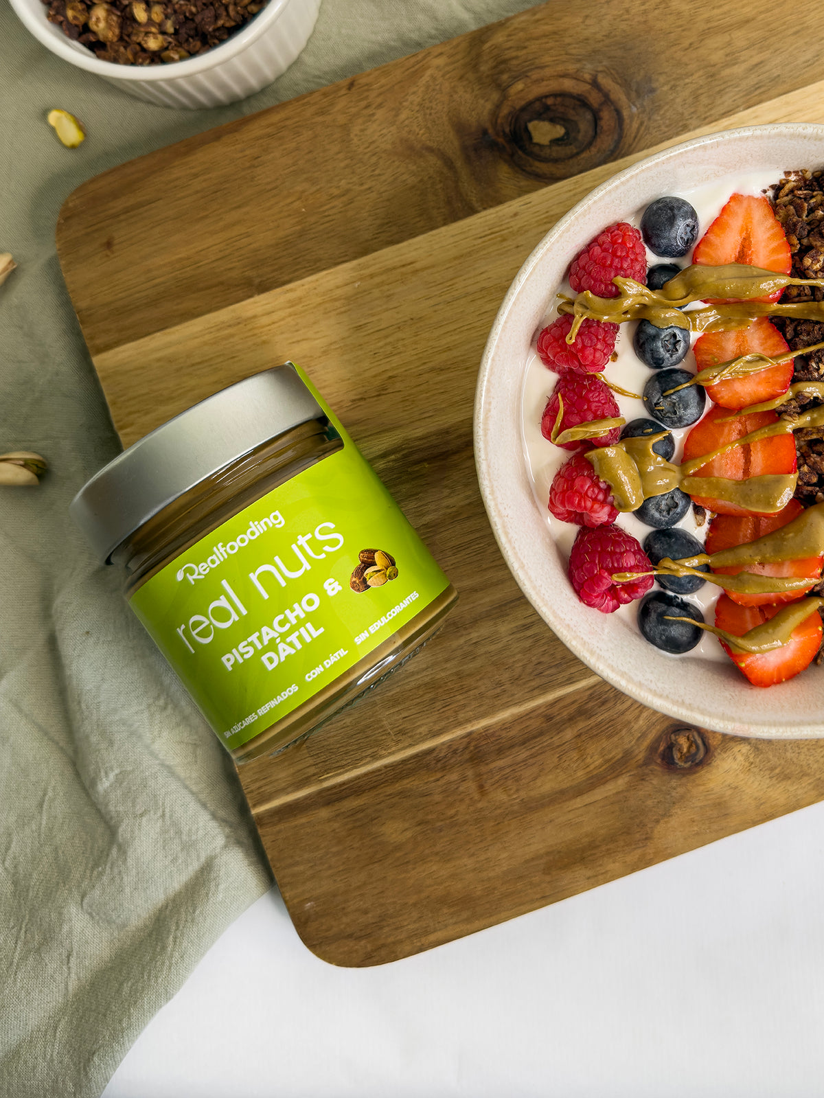 Crema de pistachos con anacardos y dátil