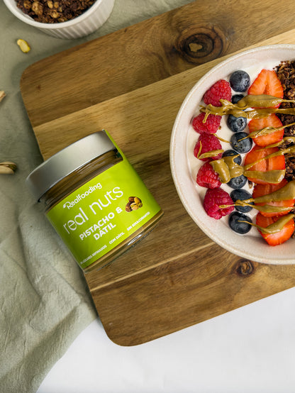 Crema de pistachos con anacardos y dátil